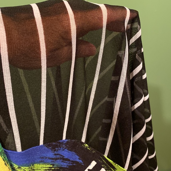 Ritchie Silver Graphic Tunic with Black tank - Picture 6 of 10